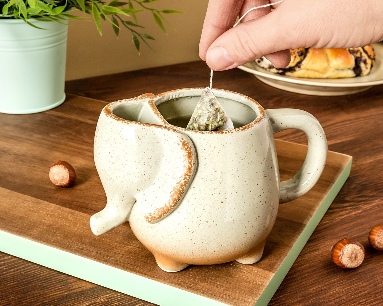 Porcelánový hrnek Slon, Šedý, 500 ml.