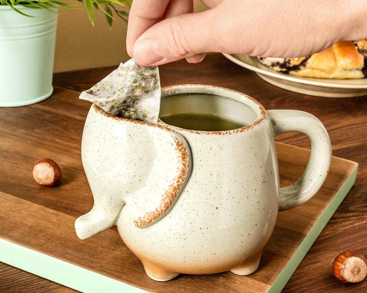 Porcelánový hrnek Slon, Šedý, 500 ml.
