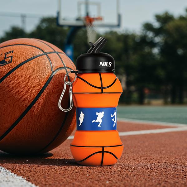 Skládací silikonová láhev NILS Camp NC4104, 550ml, basketbal