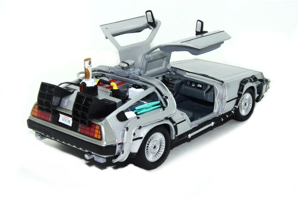 Welly DeLorean DMC-12 Back to the Future II. (Flying Version) 1:24
