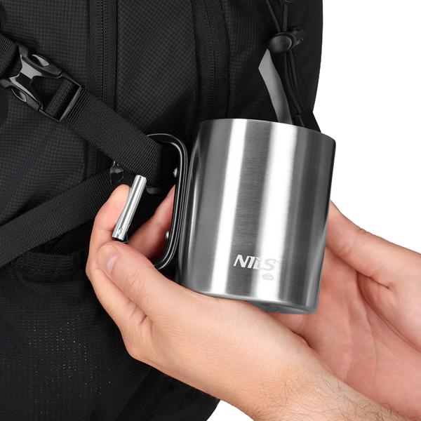 Kempingový hrnek NILS Camp NC17110 s karabinou, 300ml, černý