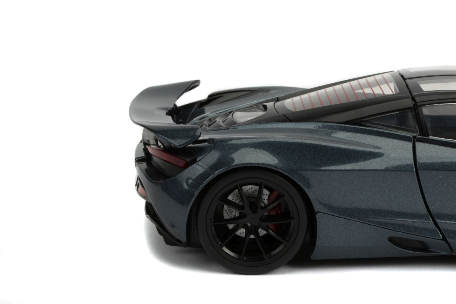 Rychle a zběsile auto Shawův McLaren 720S 1:24