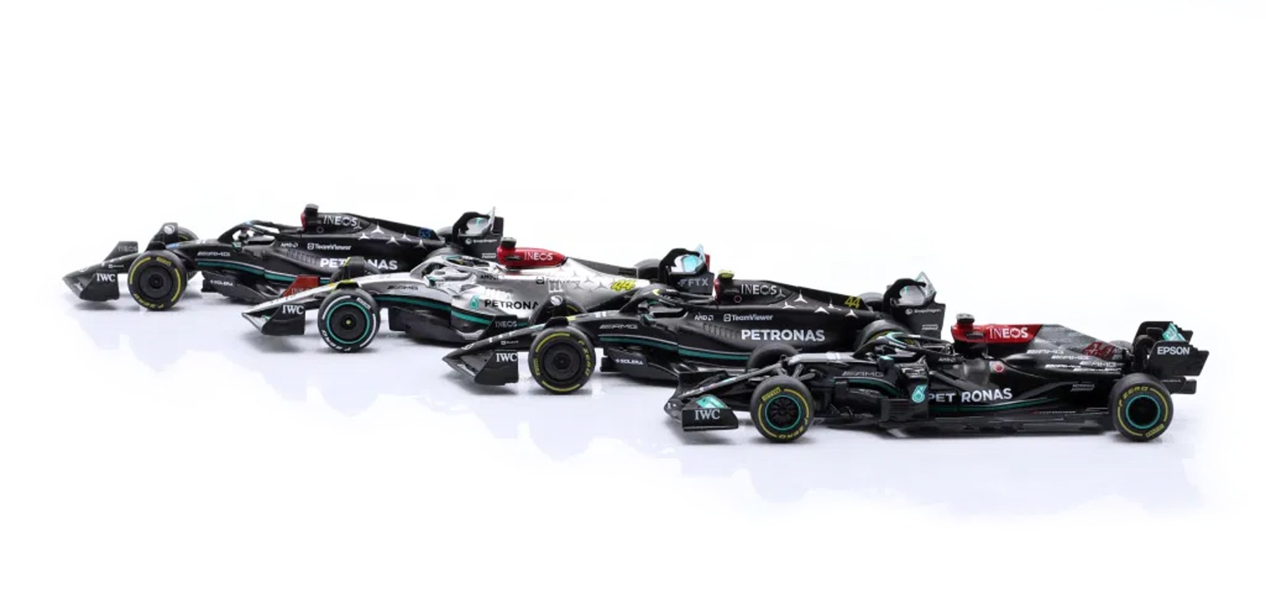 Bburago RACE Formula F1 4PAC Mercedes AMG F1 W15 (2024), 44 L.Hamil ton, 63 G.Russel
