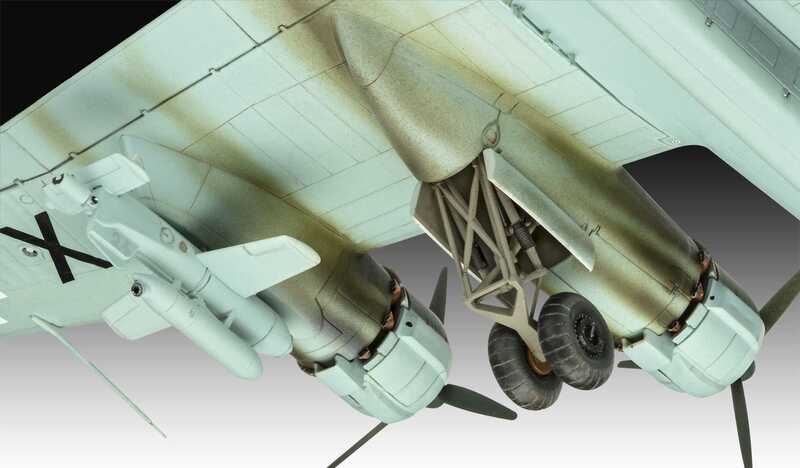 Revell Plastic ModelKit letadlo 03777 - Focke-Wulf Fw 200 C-5/C-8 Condor (1:72)