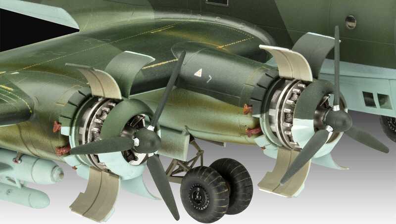 Revell Plastic ModelKit letadlo 03777 - Focke-Wulf Fw 200 C-5/C-8 Condor (1:72)