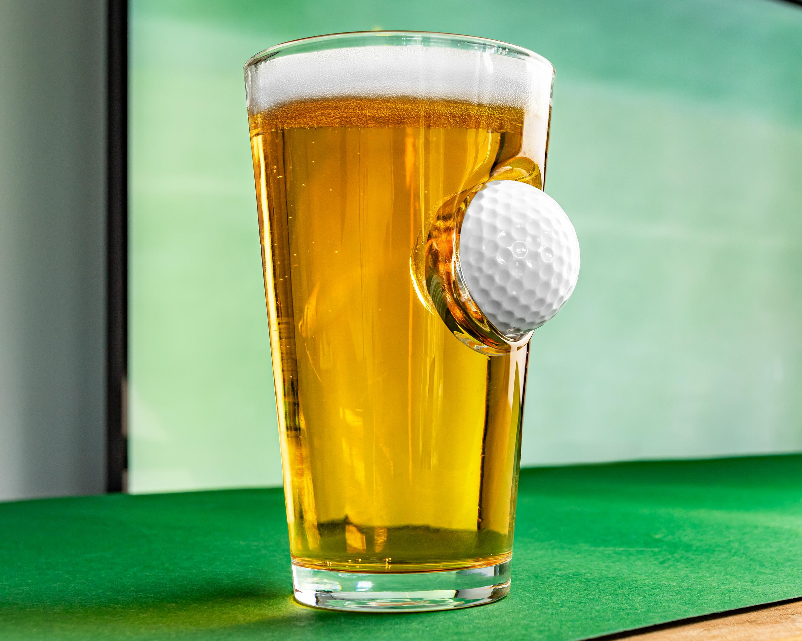 Gadget Master Golfová sklenice 450 ml.