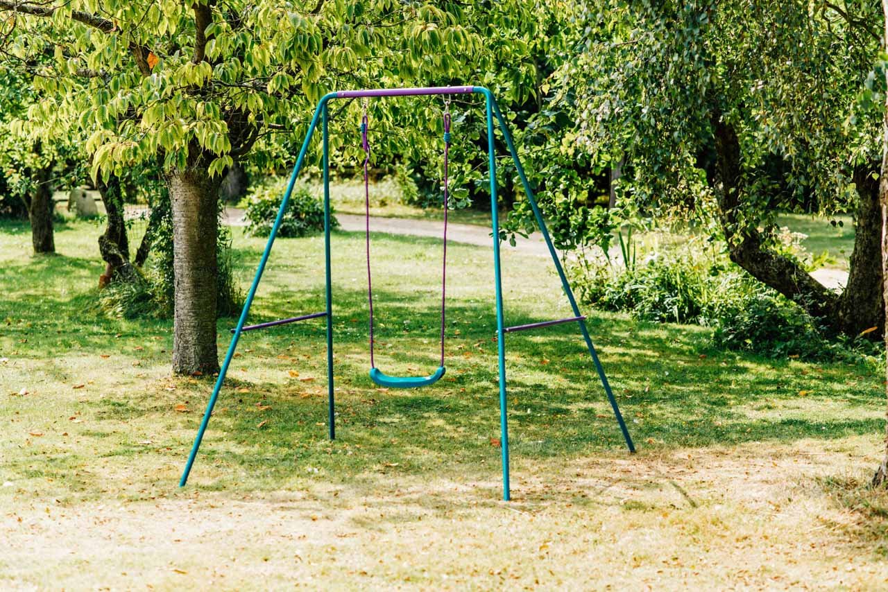 Plum Houpačka s kovovou konstrukcí 164x171x181 cm