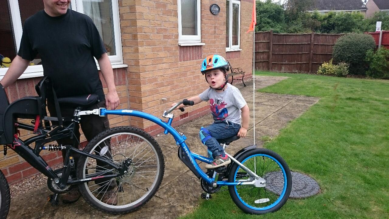 WeeRide Link Pro Dětské přípojné kolo, černé