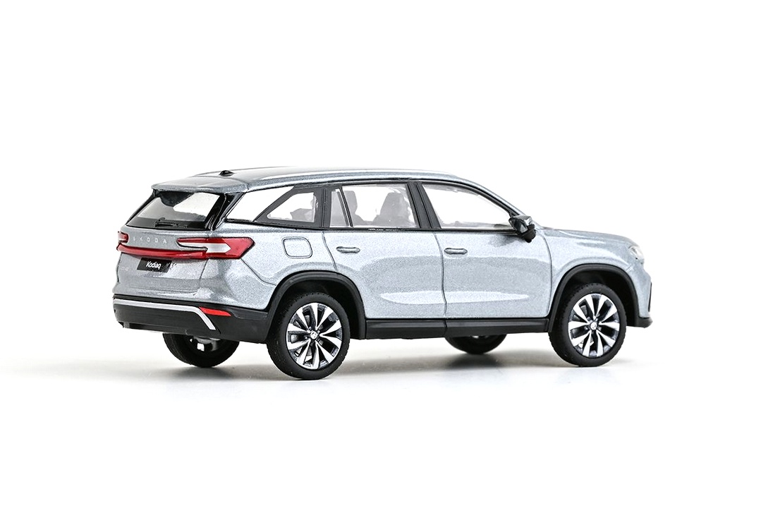 Abrex Škoda Kodiaq II (2023) Stříbrná Smoky Diamond Metalíza 1:43