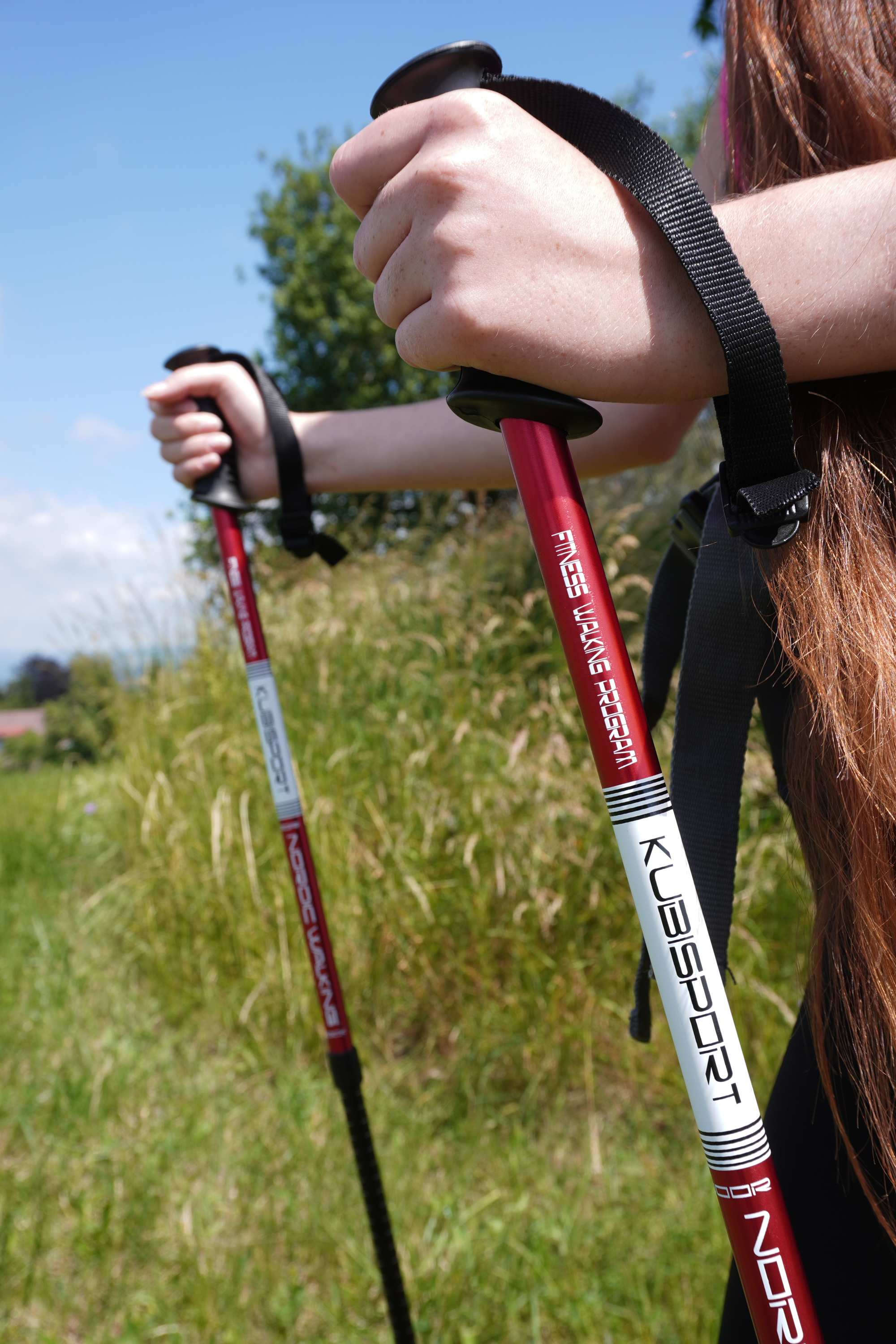 Trekové hole třídílné teleskopické Alu s antishockem, červené, 65-135 cm