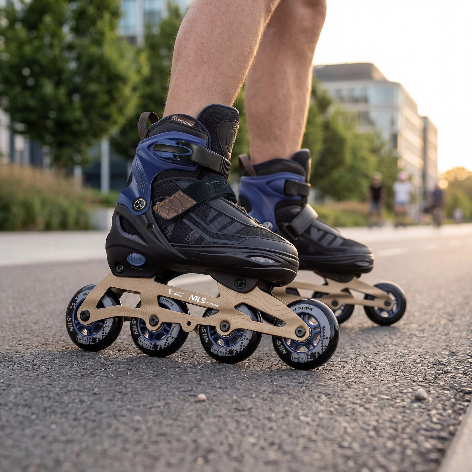 Kolečkové brusle NILS Extreme NA684 Velto modré, vel.M (35-38)