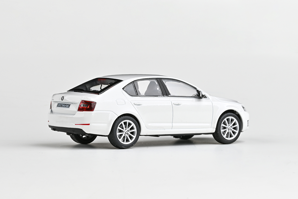 Abrex Škoda Octavia III (2012) Bílá Candy 1:43