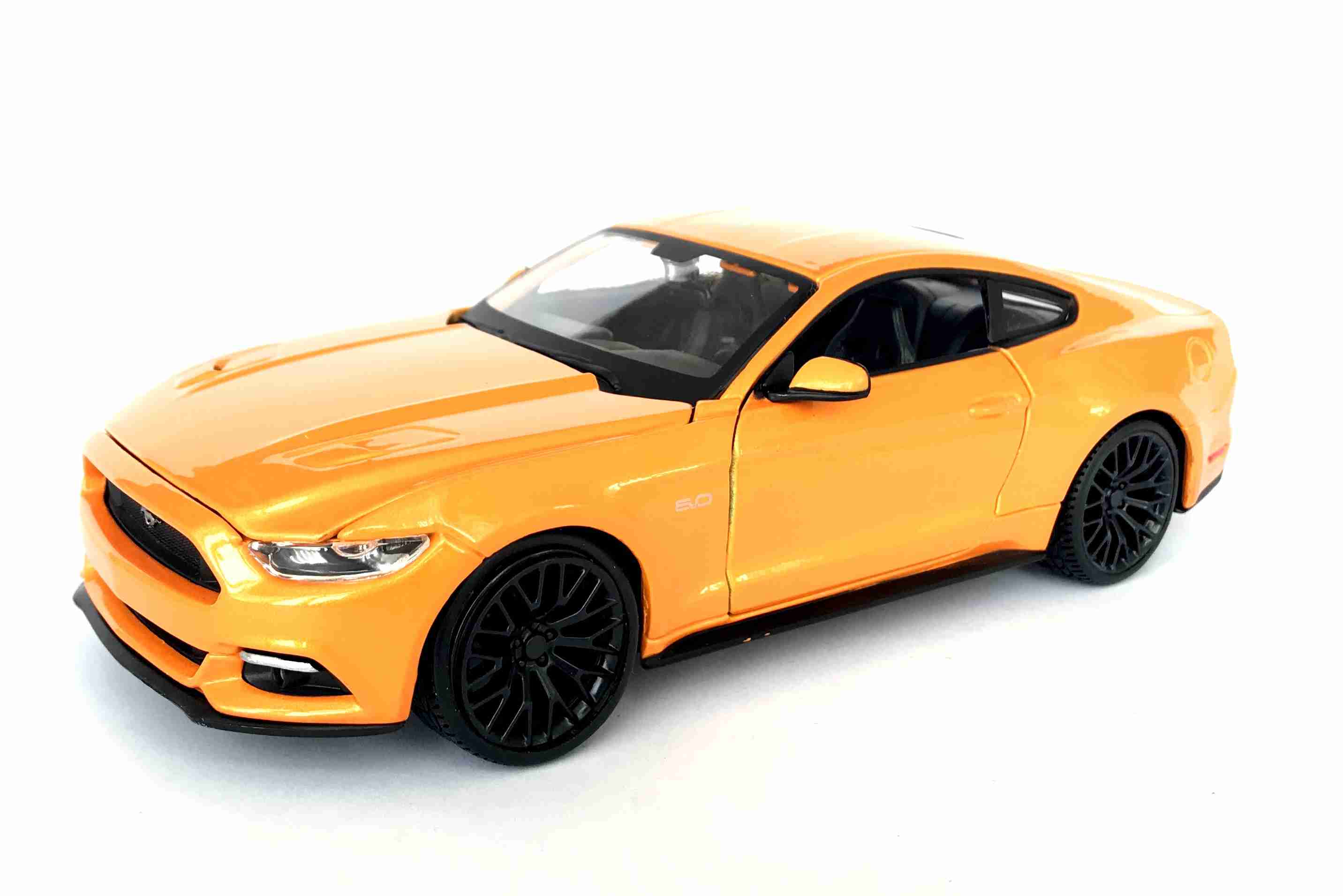 Maisto Ford Mustang GT 2015 Oranžový 1:24