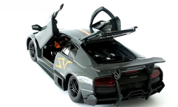 Bburago Lamborghini Murcielago LP670-4 SV 1:24