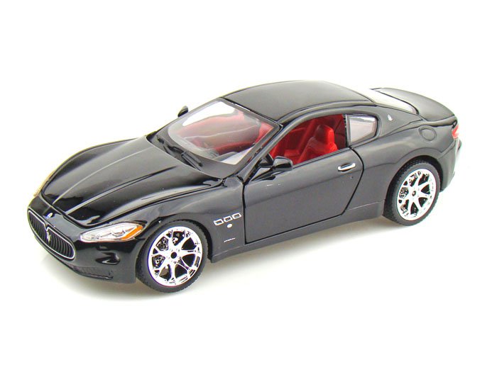 Bburago Maserati Gran Turismo (2008) Černé 1:24