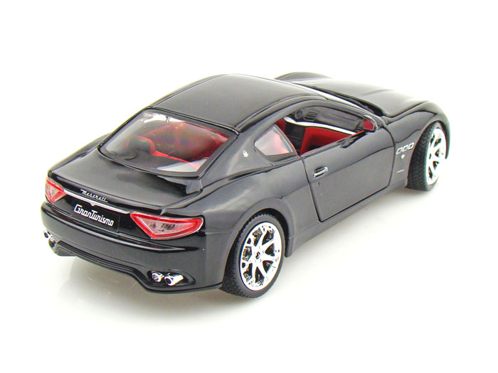 Bburago Maserati Gran Turismo (2008) Černé 1:24