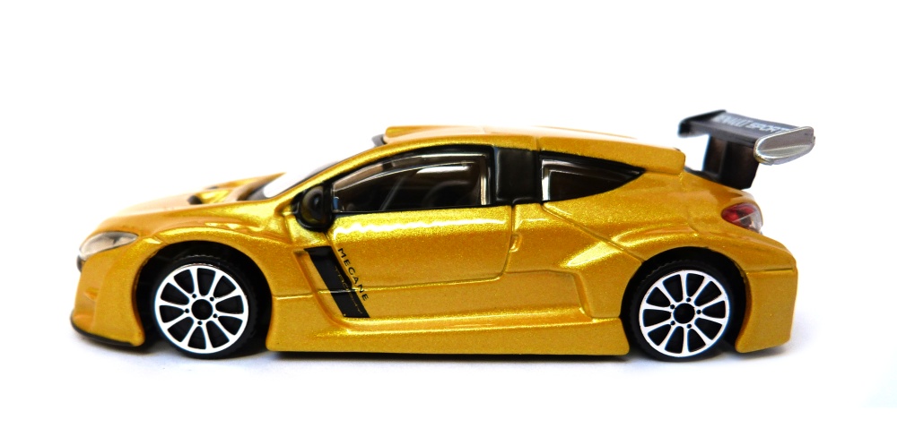Bburago Street Fire Collezione Renault Megane Trophy, žlutý 1:43