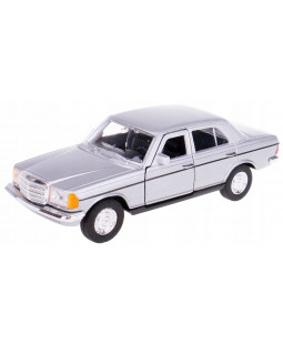 Welly Mercedes-Benz E-Class 230E Stříbrný 1:34-39