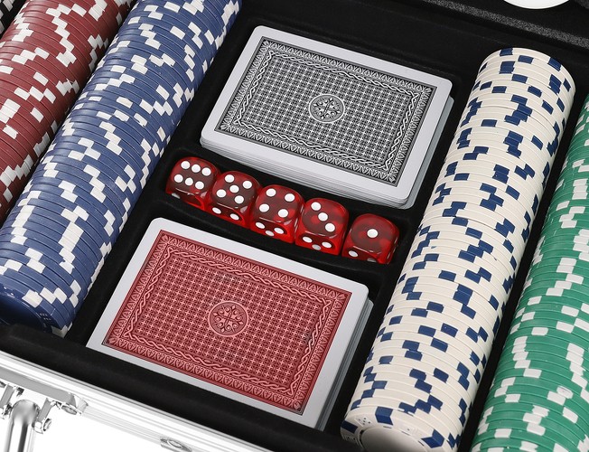 Poker sada 300 žetonů v HQ kufru
