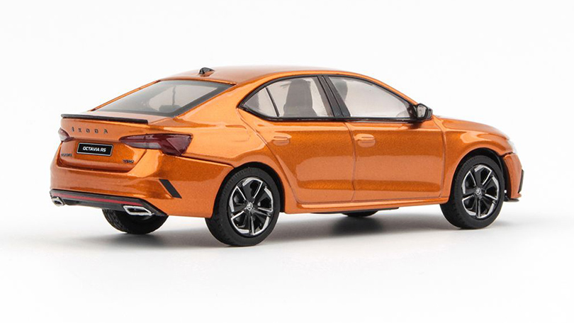Abrex Škoda Octavia IV RS (2020) Oranžová Phoenix Metalíza 1:43