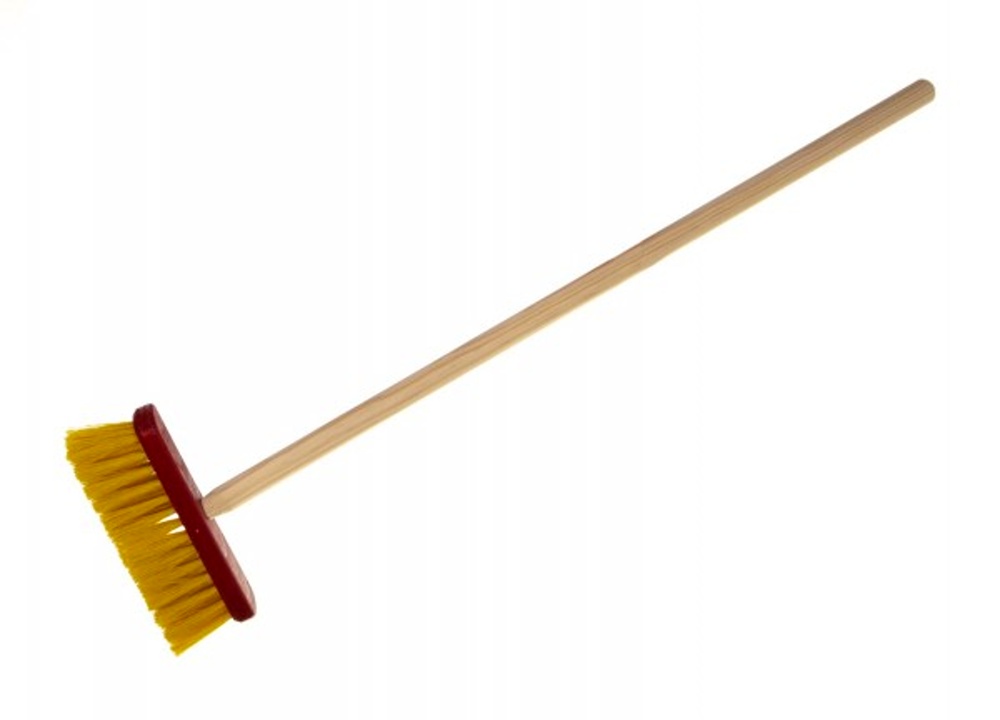 Koště s dřevěnou rukojetí 80 cm