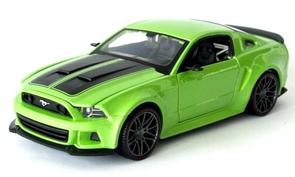 Maisto Ford Mustang Street Racer, Zelený 1:24